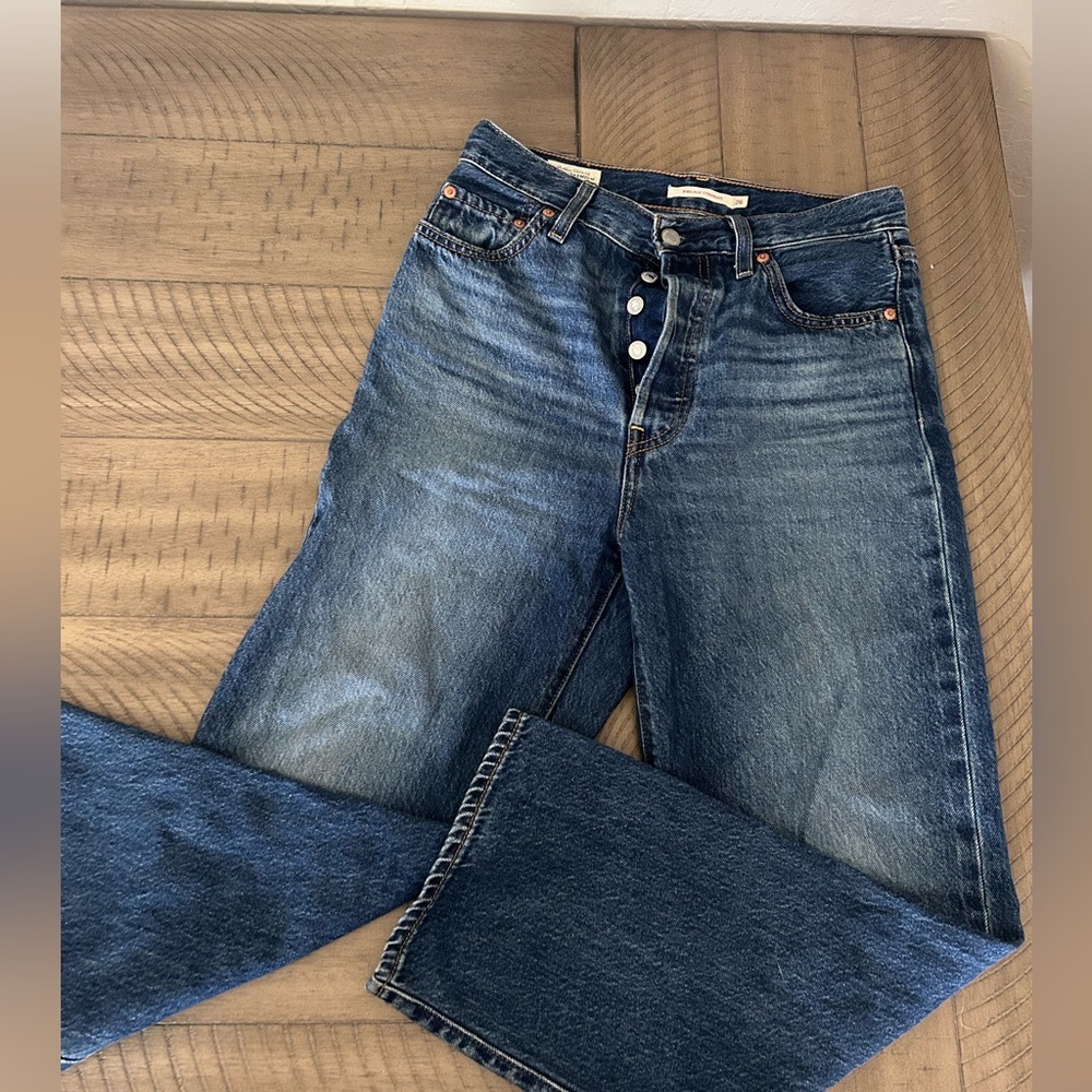 Levi’s Ribcage Straight Jeans, size 26